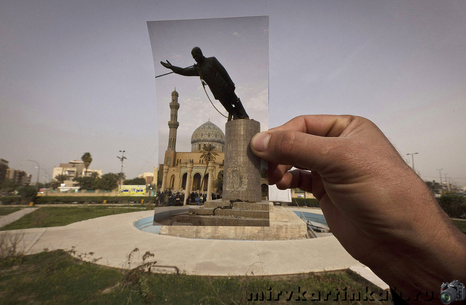 статуя Саддама Хусейна