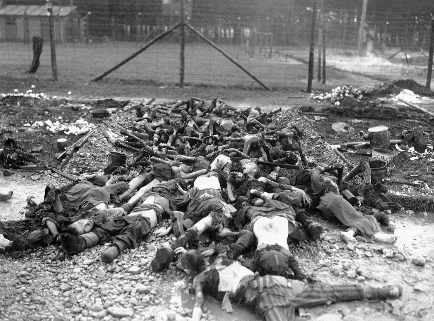 в лагере военнопленных в Швабмюнхене, фото второй мировой войны