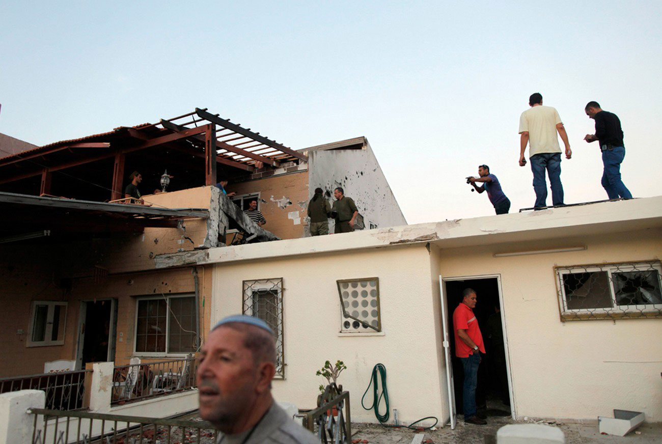 Разрушенное жилое здание в Израиле