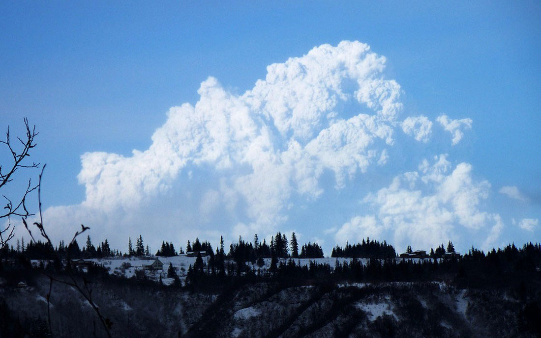 Облако вулканического пепла, фото с Аляски