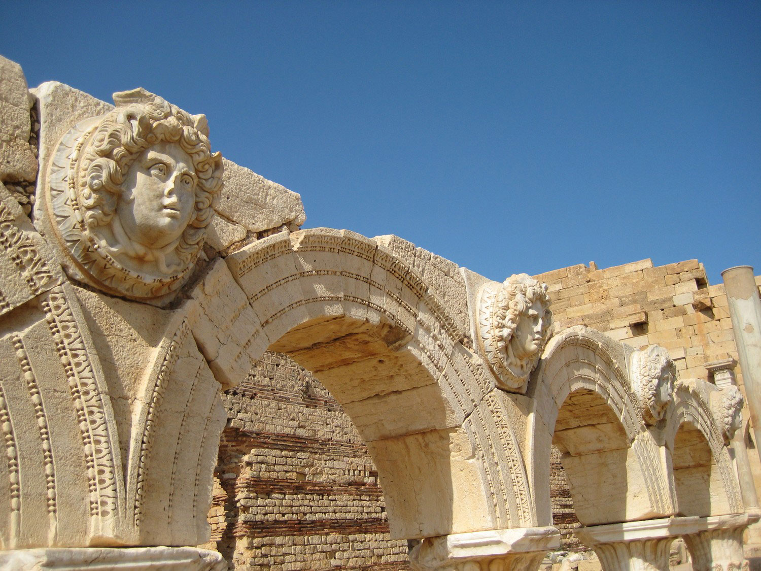 древняя арка