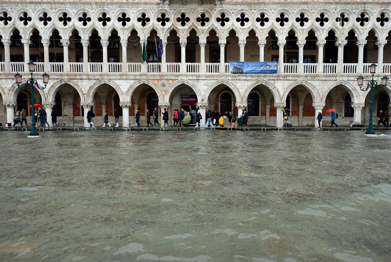 на площади Святого Марка, фото наводнения в Венеции