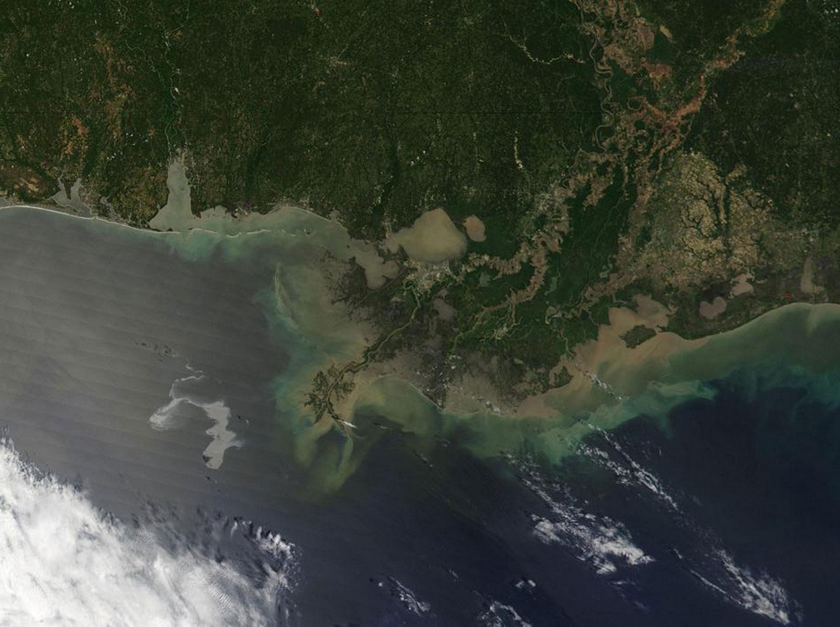 Мексиканский залив со спутника