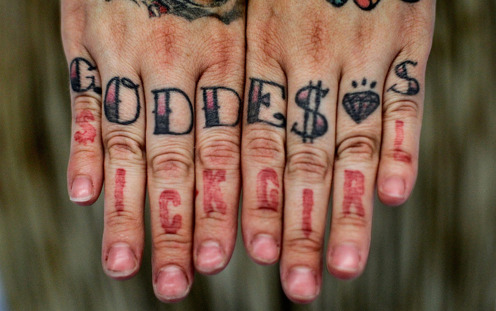 разукрашенные руки, фото татуировки