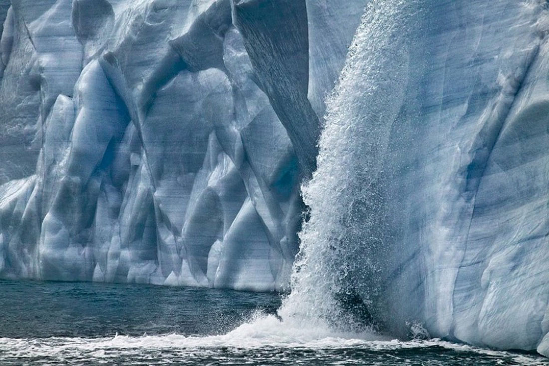 водопад с ледника