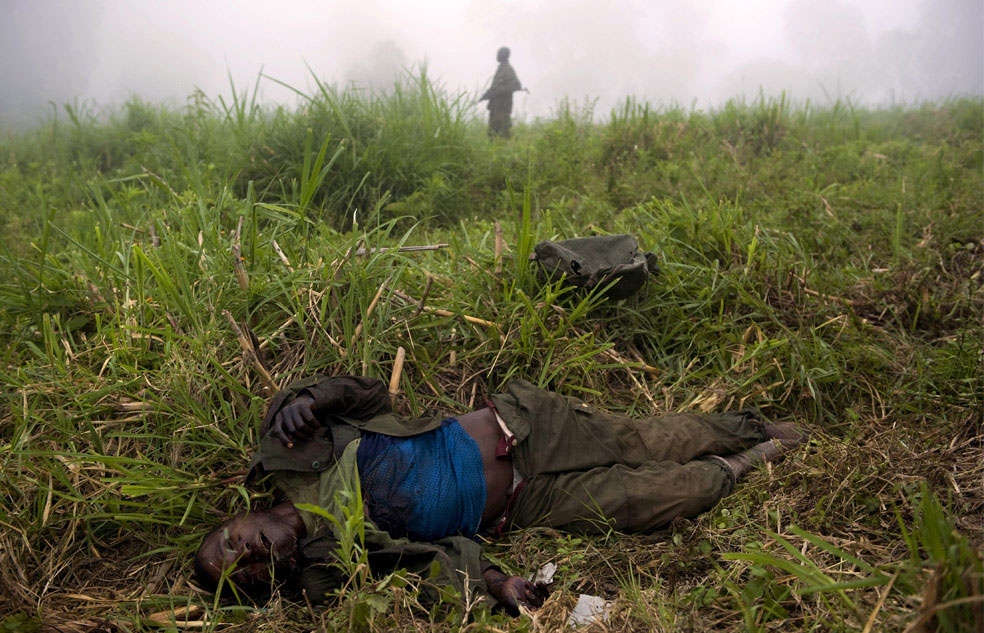 мертвый повстанец, Конго, фото
