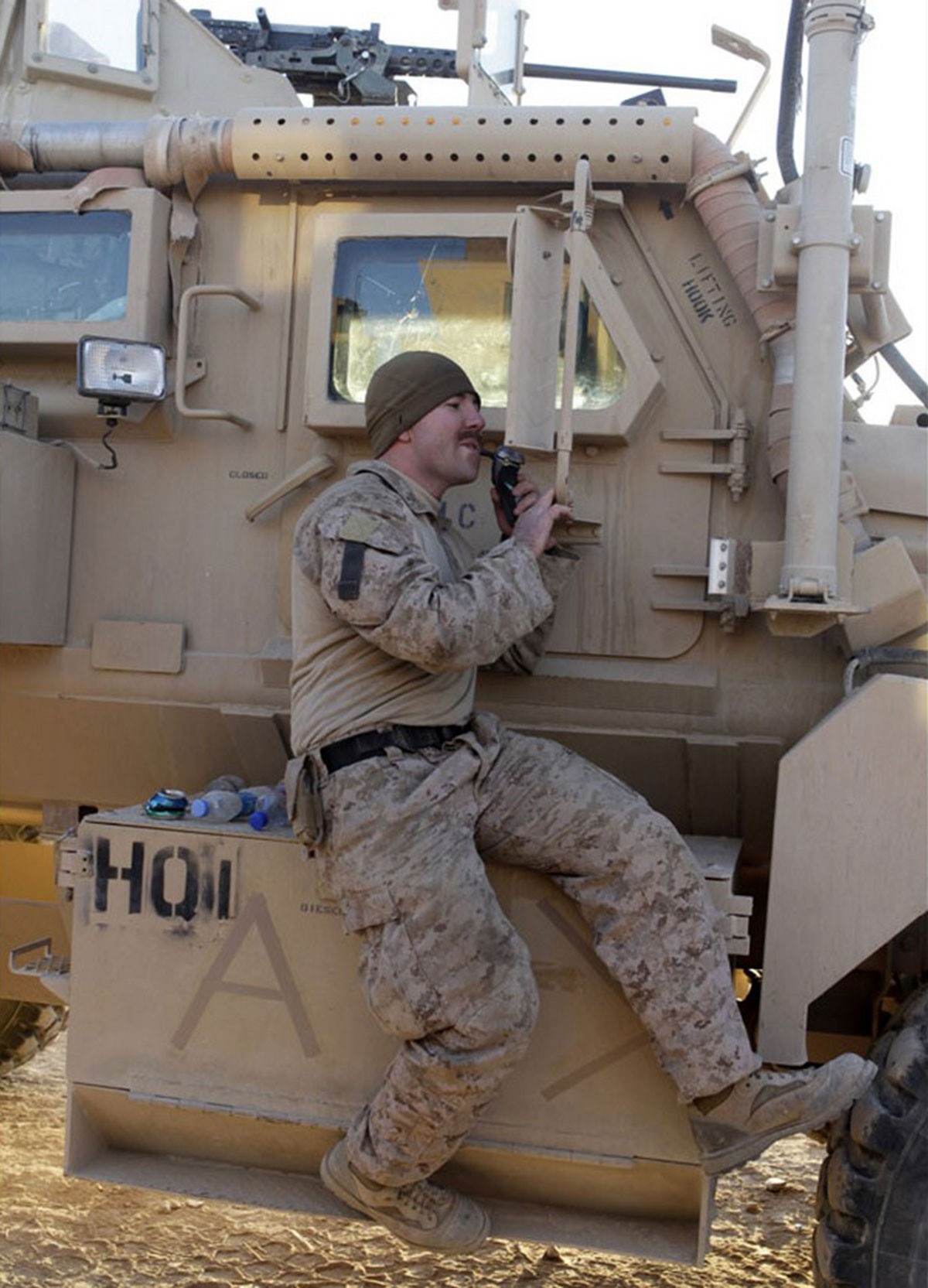 Солдат ВМС США на юго-западе Афганистана