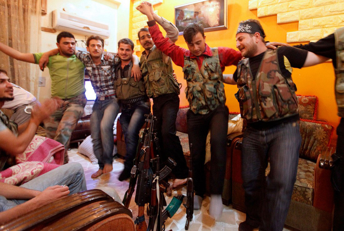 танцы повстанцев, фото, Сирия