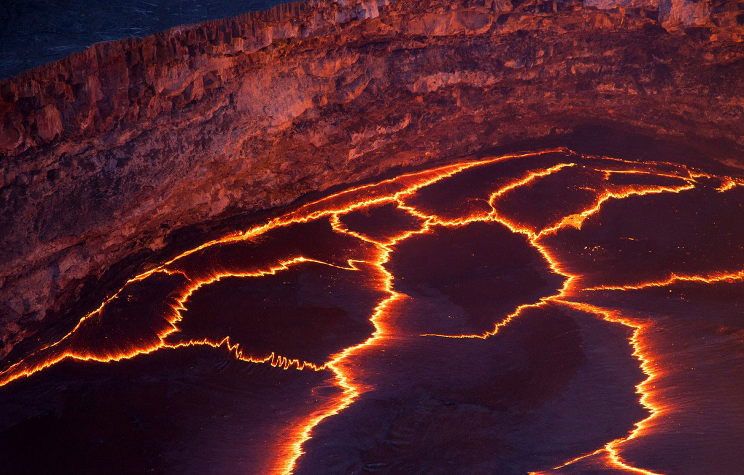 лава вулкана Килауэа, фото